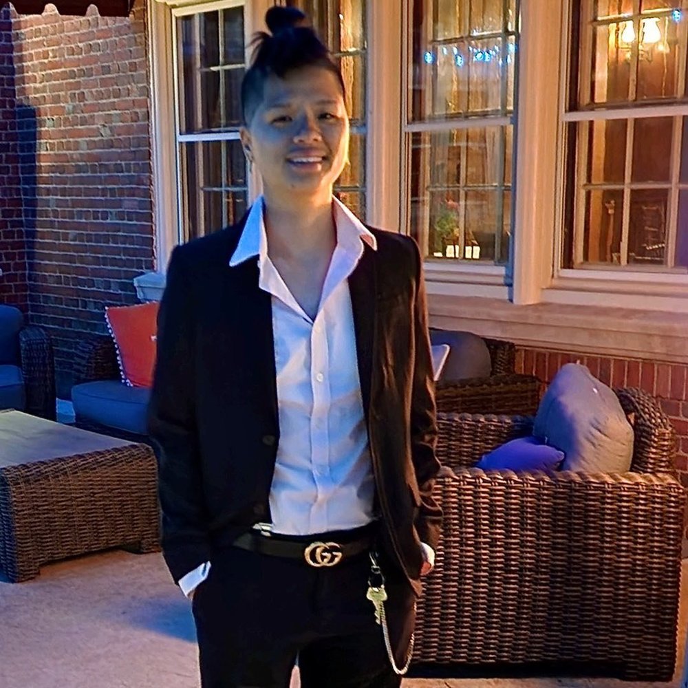 Meet your Posher, Ėmīłÿ